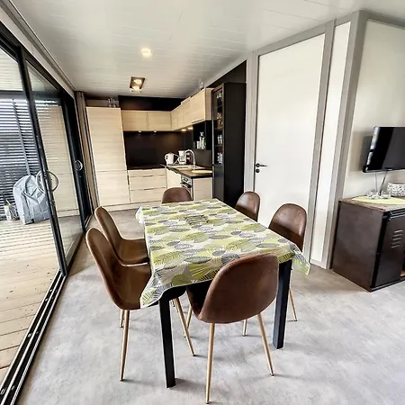 Cosy Avec Piscine Chauffee, Terrasse Et Parking A 2 Pas De La De - Fr-1-361-480 木屋