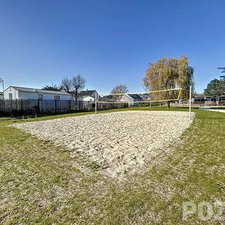 Cosy Avec Piscine Chauffee, Terrasse Et Parking A 2 Pas De La De - Fr-1-361-480 シャレー