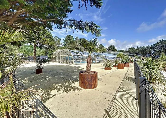 Cosy Avec Piscine Chauffee, Terrasse Et Parking A 2 Pas De La De - Fr-1-361-480 木屋 瑞卢维尔莱潘